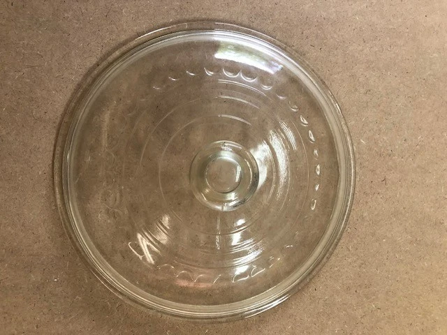 Wagner ware glass lid #8 very nice no flaws