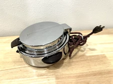 Toastmaster Model 2D2 Waffle Iron Art-Deco Chrome Vintage MCM Tested!