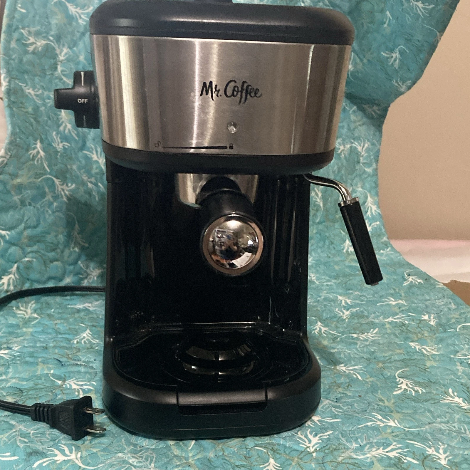 Mr. Coffee BVMC-ECM271 Espresso Cappuccino Machine Black/Silver Steam Wand 900W