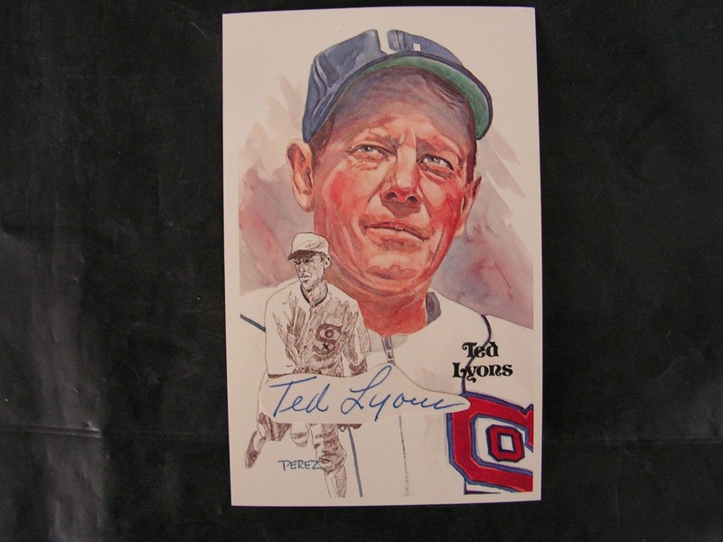 Ted Lyons Signed Perez Steele HOF Postcard Cut CAS Cert. MT White Sox 260 Wins
