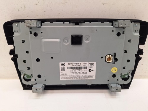 2014 SKODA OCTAVIA Mk3 (5E) OEM Radio/CD/Stereo Head Unit - Picture 11 of 12