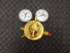 Uniweld RV8010-3 Oxygen Regulator NIB