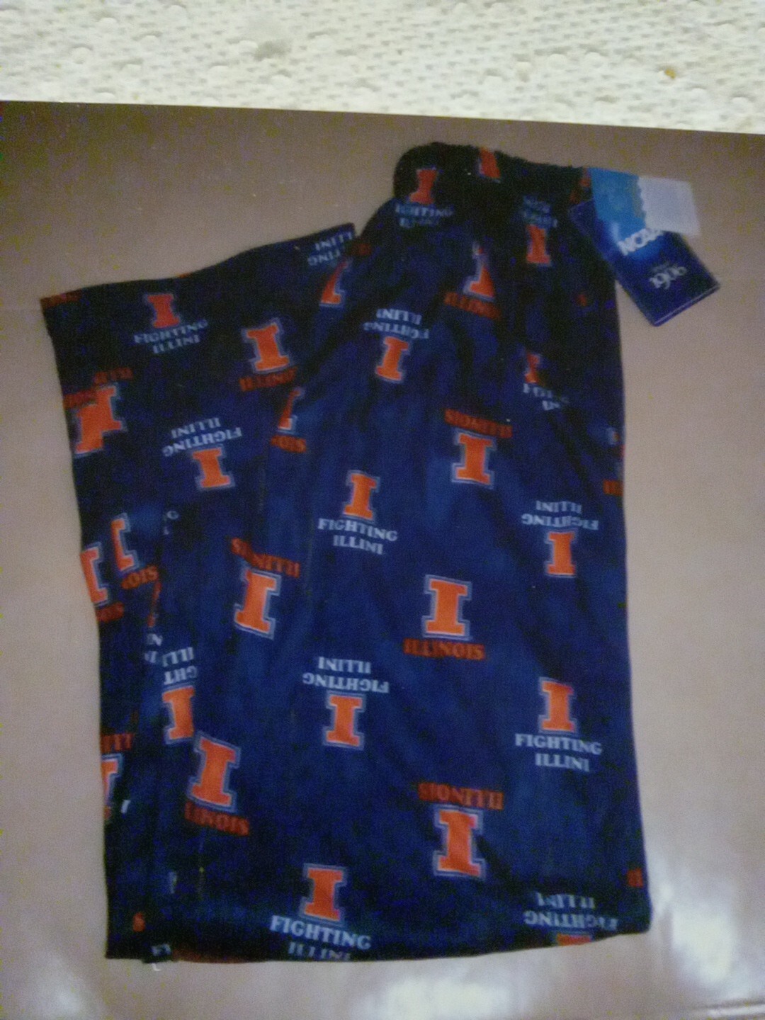 Picture 1 of 1