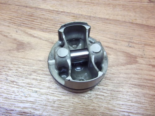 Suzuki GSX R 600 K8 K9 L0 WVCV Un Pistón + Anillos - Imagen 4 de 4