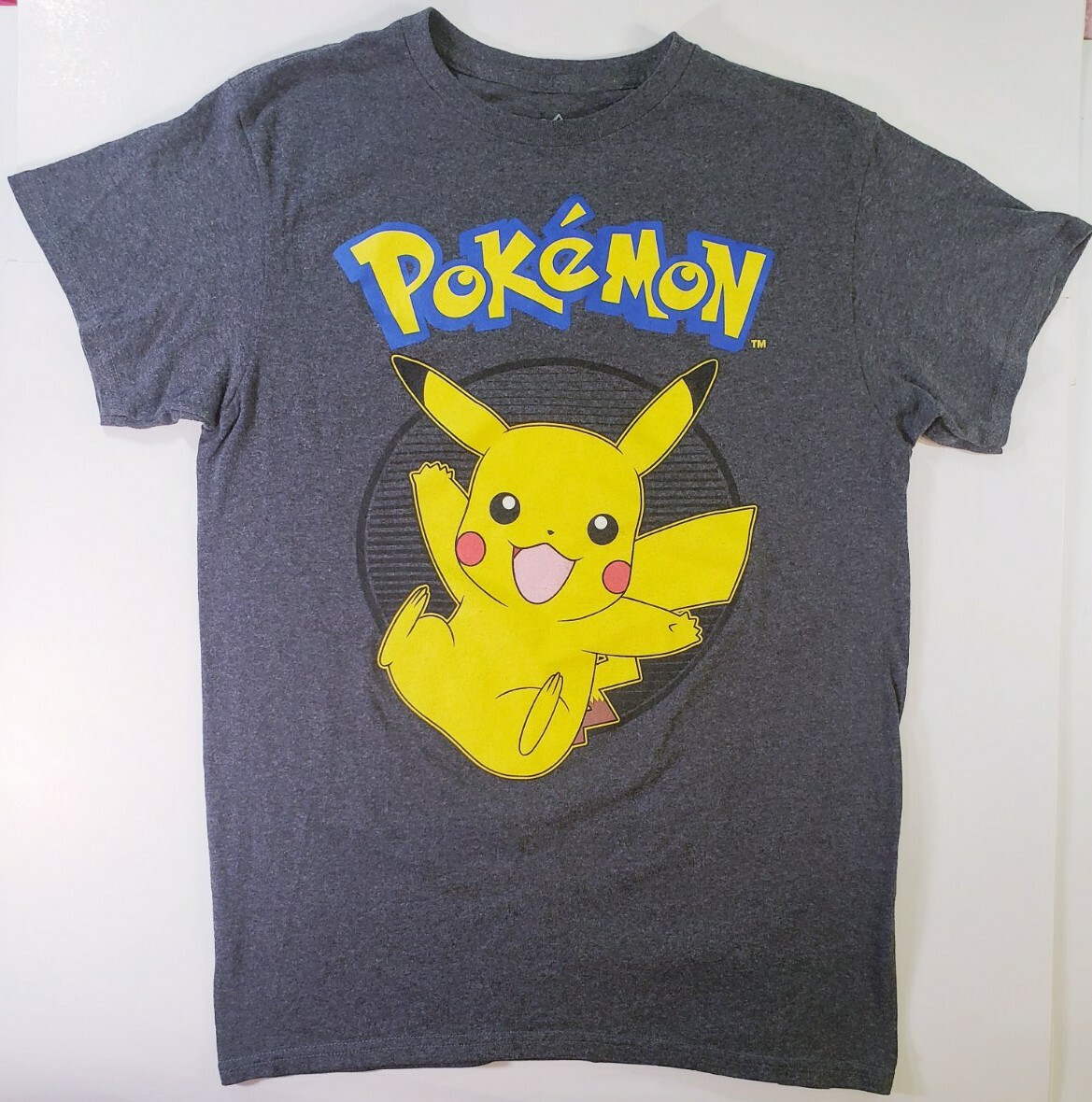 【新品未開封】FAN OF PIKACHU&EIEVUI　Tシャツ Mサイズ Mens Pokemon T-Shirt size M Gray Officially Licensed Pikachu