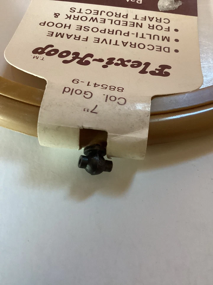 Vintage Flexi-hoop GOLD 7” Needlework Hoop/frame NO Hanger Taiwan 88541-9 - Image 4 of 4