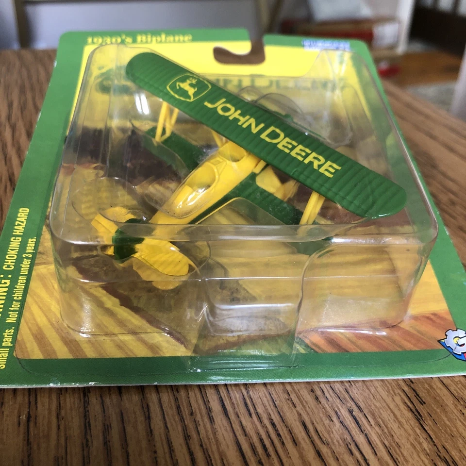 New John Deere 1930's BiPlane Green. Gearbox Die Cast Metal 2006 - Image 3 of 4