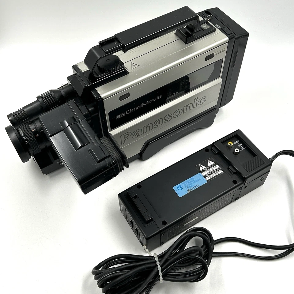 Vintage Panasonic Omnivision VHS PV-200 / Consists of PV-200D Camcorder Untested - Image 2 of 4