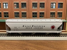 InterMountain HO 47051-10 Great Northern ACF 4650 Cu. Ft. 3 Bay Hopper #171553