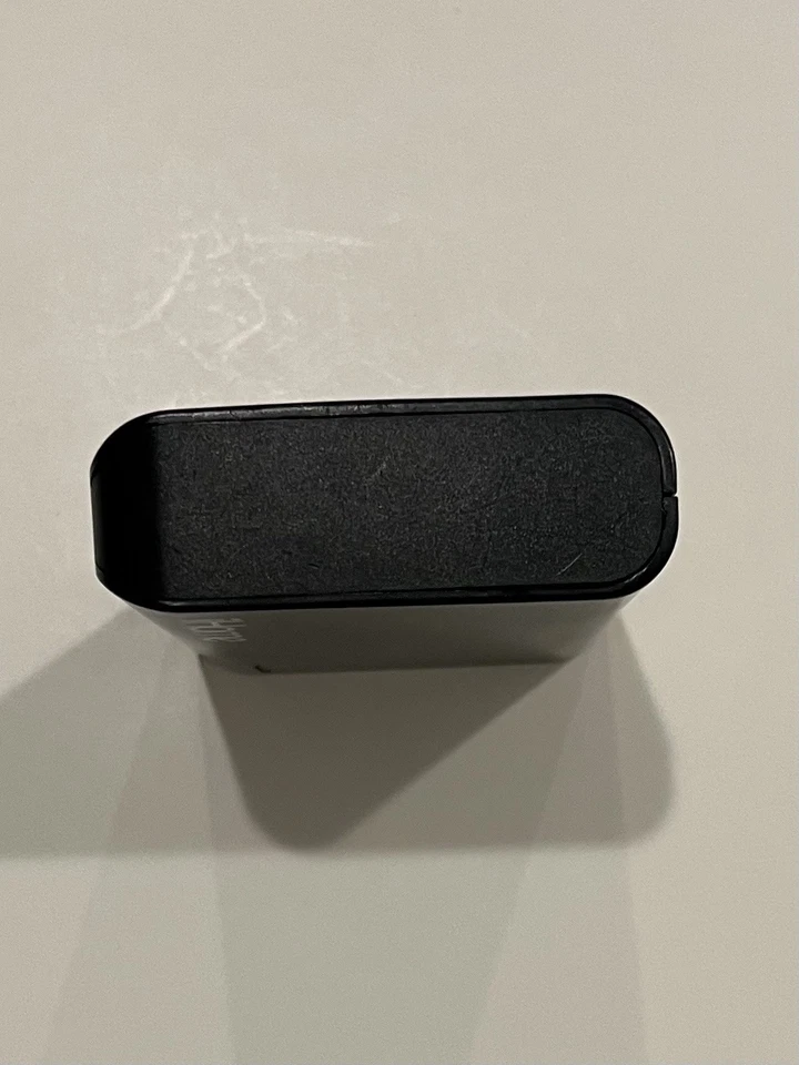 Banco de alimentación cargador portátil pequeño iHome negro, 2 puertos de carga USB Foto 4 de 4