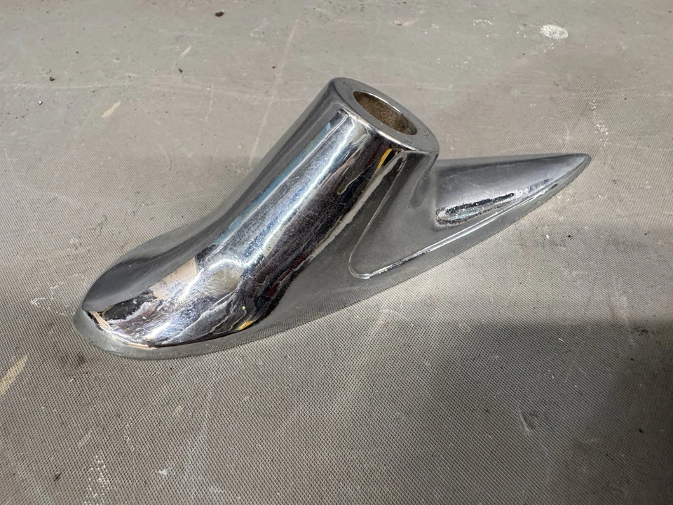 1961-1962 Chevy Impala Belair antena de rádio base acabamento moldura quarto 1/4 painel SS - Imagem 4 de 4