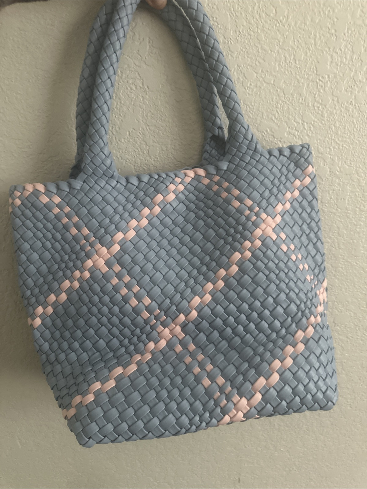Stylish Durable Tote Bag for Everyday Use-image
