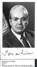 AUTOGRAPHE de Javier Perez de Cuellar (Secrétaire Général de l'ONU )
