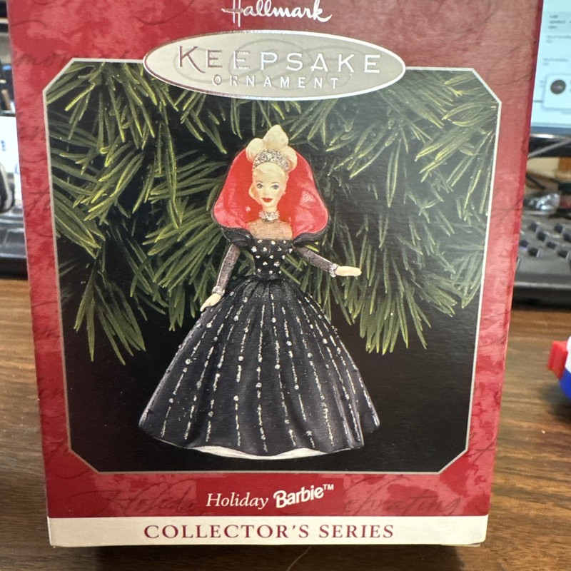 Hallmark Keepsake Ornament Holiday Barbie 1998