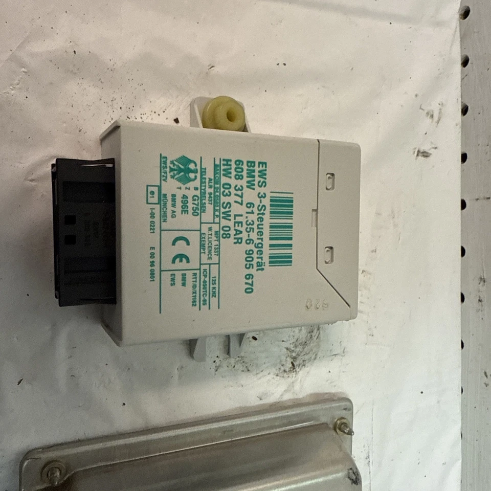 Security Set - 2001 BMW 330xi E46 Sedan Manual MS43 ECU - OEM 7509942, 6905670 - Image 3 of 4