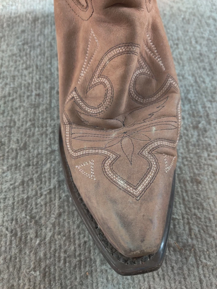 Bota Western Eight Second Angel Mujer 8.5 Cuero Marrón Punta Corta Rosa Bordada Foto 3 de 4