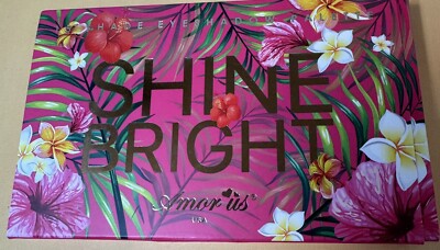 Amor us Shine Bright 15 shade Eyeshadow palette - Matte & Metallic / NWOB |