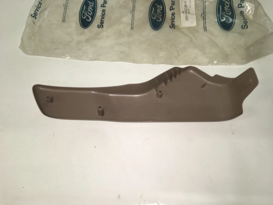 NEW OEM 88 89 90 91 Lincoln Continental Right Seat Trim Cover Tan  - Image 4 of 4
