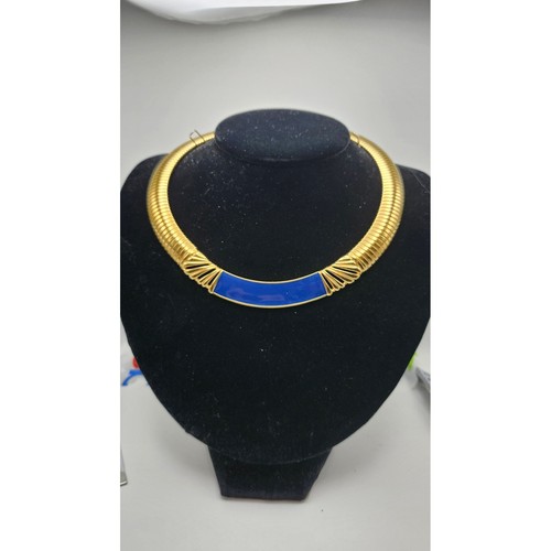 Monet Omega Choker Halskette goldfarben blau Emaille Schlangenkette Center Design Vintage