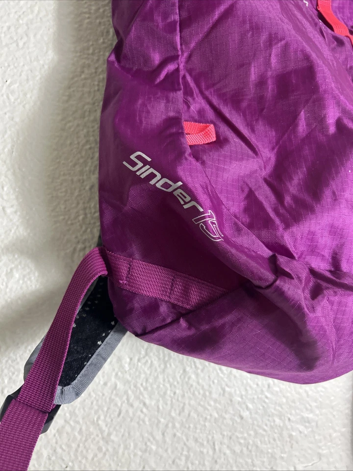 Mochila Jansport Sinder 15 Senderismo Ligera Magenta 14.5x9.5x5 Foto 2 de 4