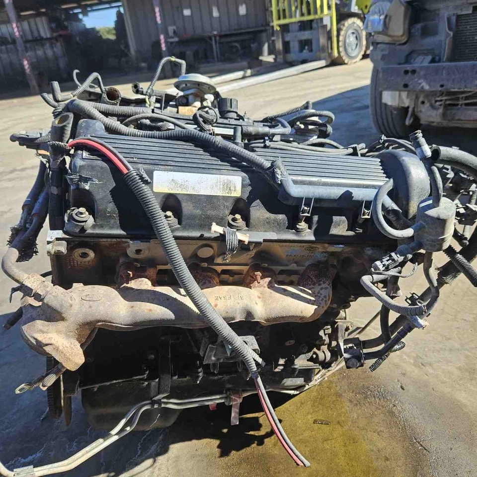 Montaje motor/motor GRAND MARQUIS 96 97 98 99 00 Foto 3 de 4