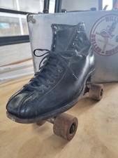 VINTAGE MENS LEATHER ROLLESKATES WITH CASE