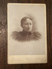 Antique Photograph CDV Woman Moore Studio Rutland, VT Cabinet Card