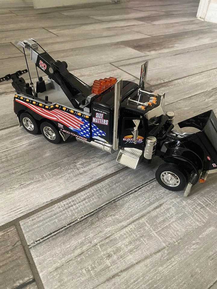 Игрушечный грузовик Peterbilt 11 дюймов литой черный эвакуатор - Изображение 2 из 3