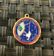 VINTAGE NASA SPACE SHUTTLE STS-99 COLLECTIBLE ENAMEL NECKLACE CHARM PENDANT