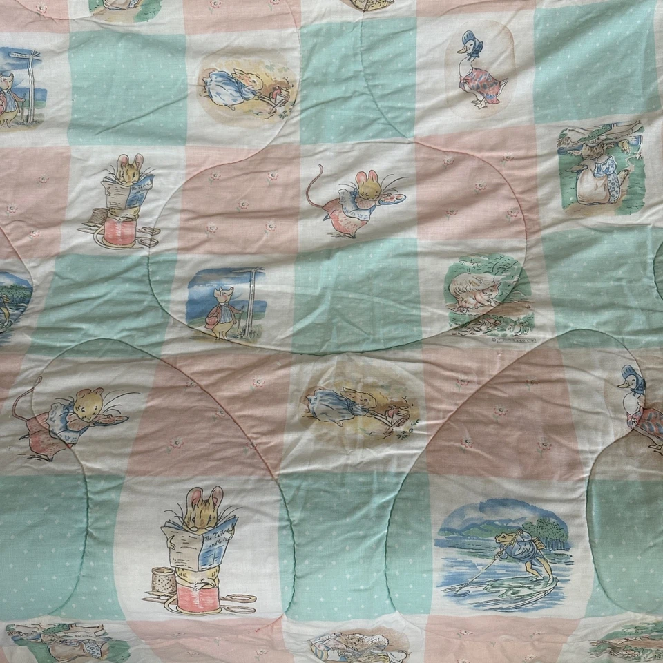 Edredón vintage años 90 - Personajes de rima infantil Peter Rabbit, pastel 89x70 pulgadas Foto 2 de 4