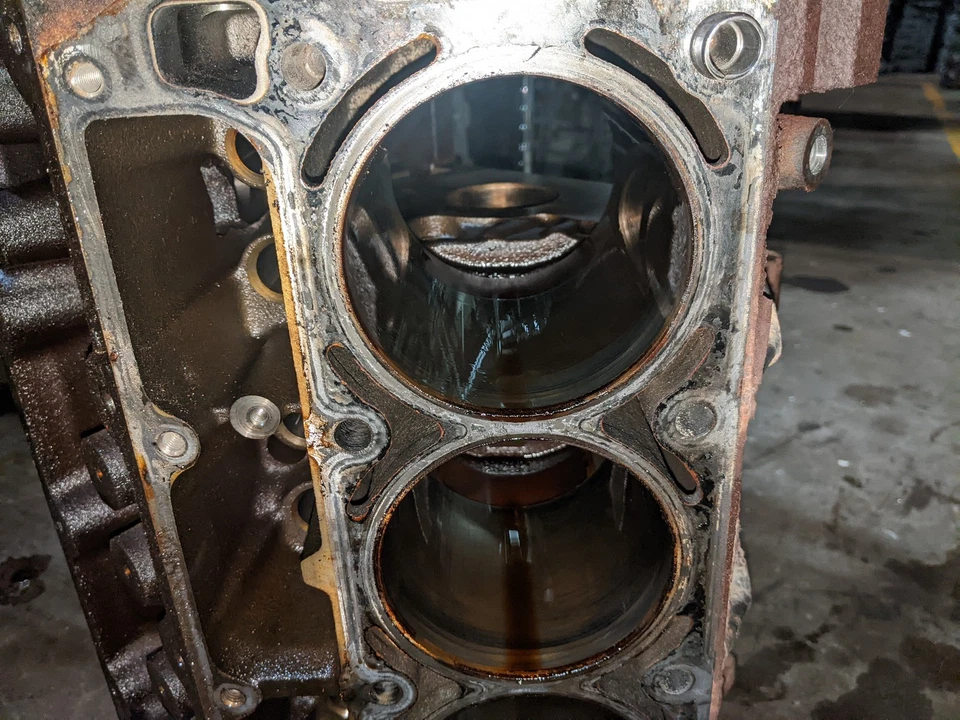 Bloque de cilindros de motor para 07-08 GMC Yukon XL 2500 6.0 LY6 Foto 3 de 4