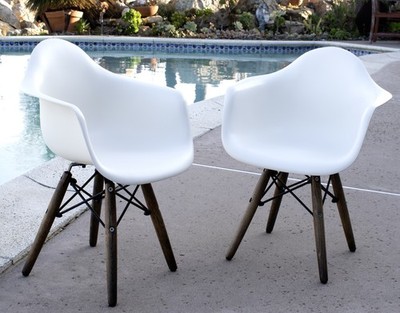 Set of 2 Mid-Century Modern Eames Style Molded Retro Chairs for Kids Playroom