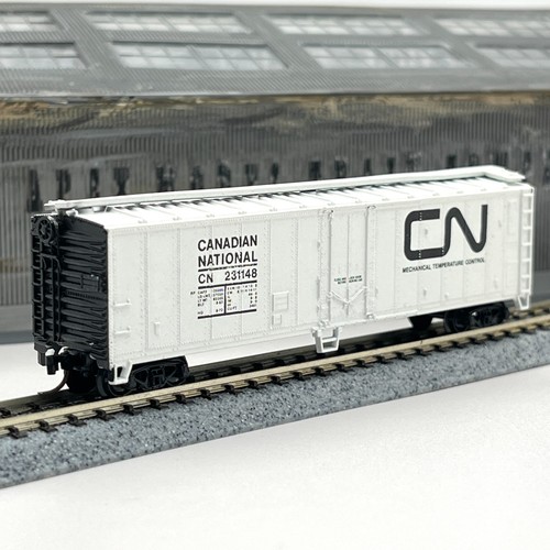 Camiones refrigerados mecánicos Atlas escala N 3564 Canadian National 50 ft CN 231148 MTL | Condition: Used