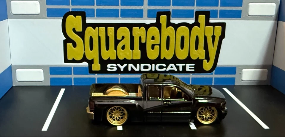 Ruedas personalizadas Hot Wheels 07 Silverado negras y doradas de resina 3D Foto 2 de 4