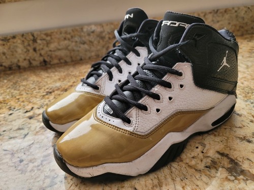 size 5.5 youth basketball shoes