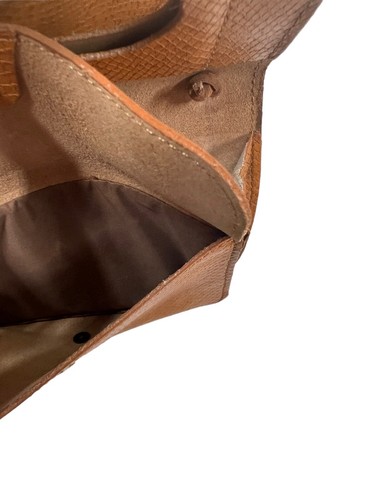 Vtg 90s Minimalist Reptile Embossed Brown Leather Crossbody Small Purse w/Mirror - Picture 9 of 9