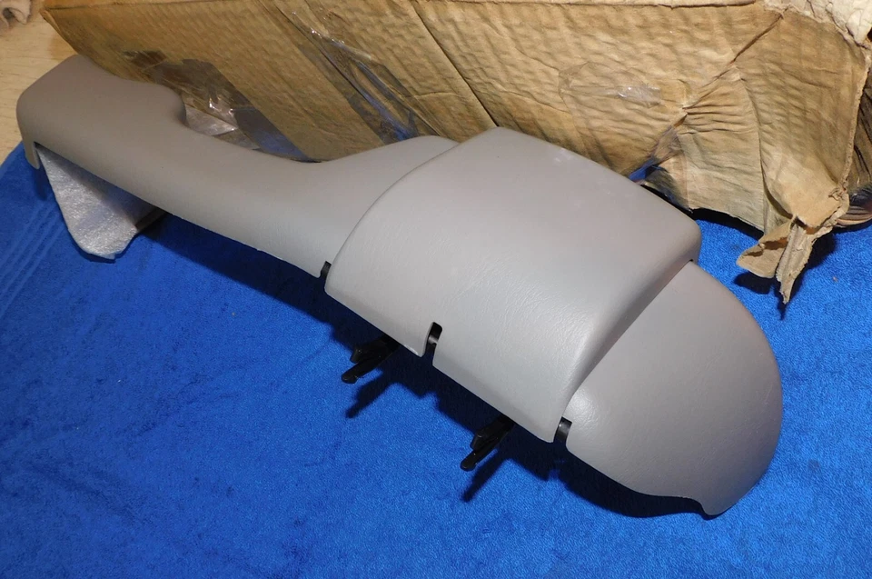 Ford Windstar 2001-2003 Nuevo de Lote Antiguo Rh Bronceado Segunda Fila Banco Asiento Protector Lateral Foto 3 de 4