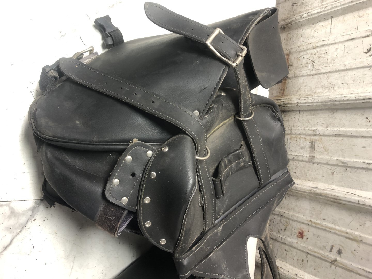 01 Harley Davidson XL 1200 Sportster leather saddlebags saddle bags eBay