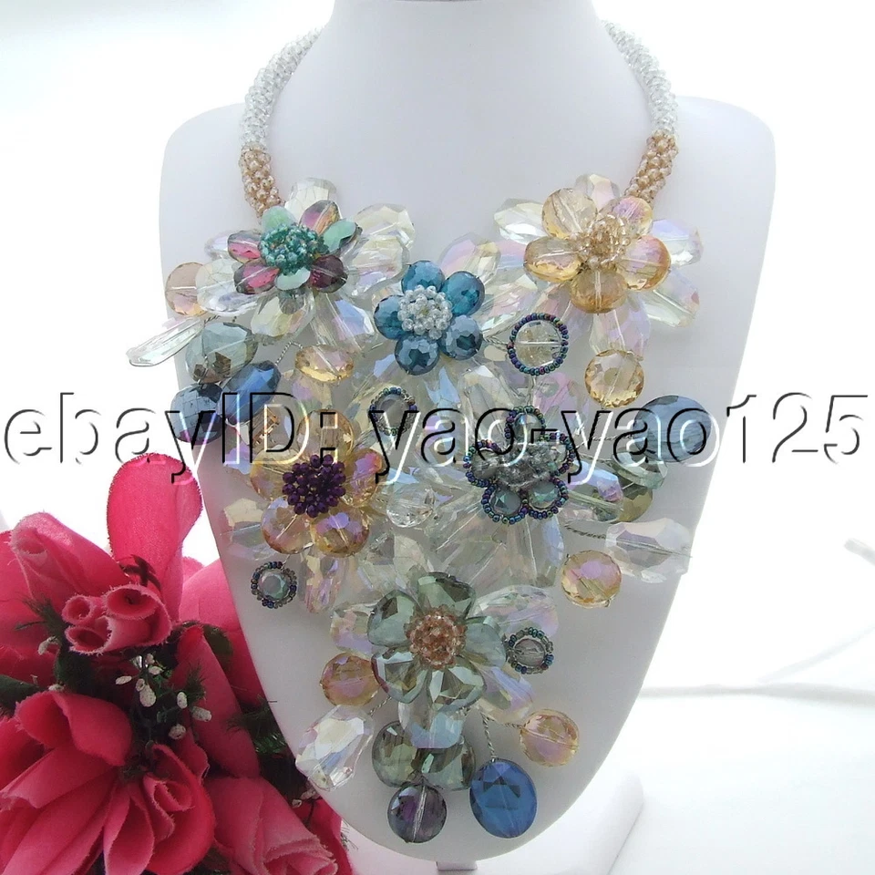 Collar distintivo de flores de cristal multicapa de 20" Foto 2 de 4
