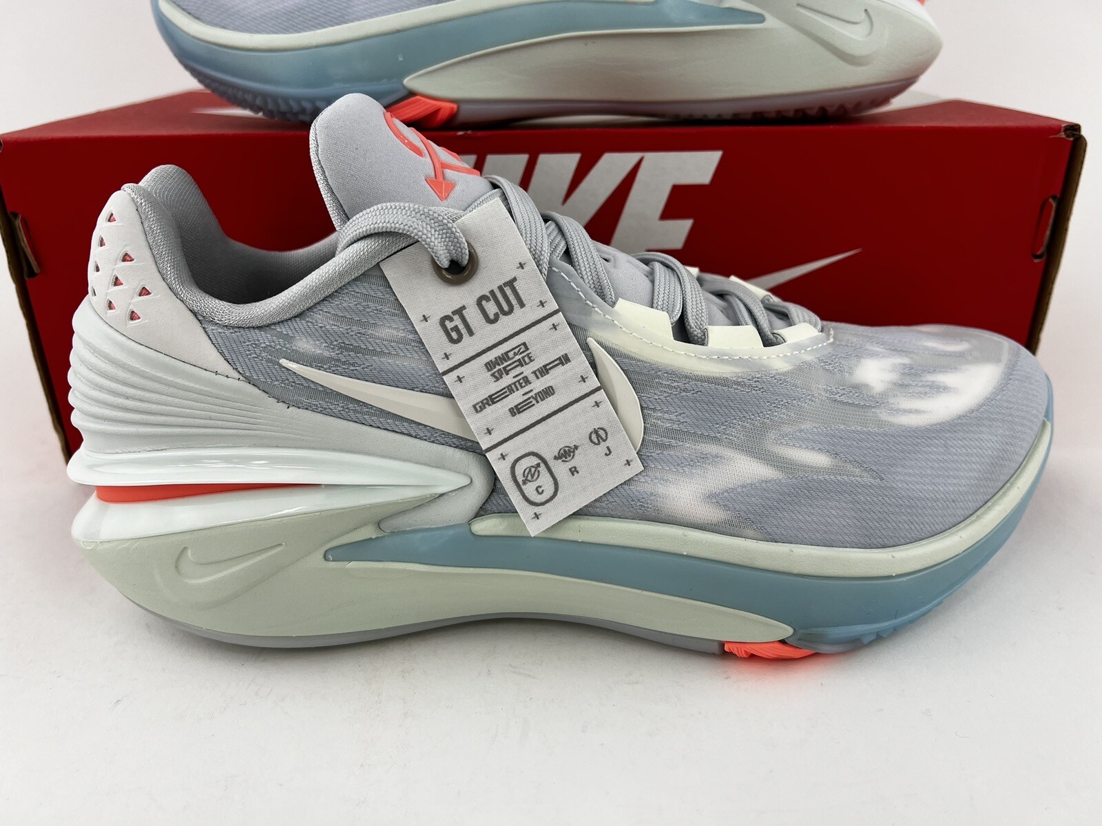 Nike Air Zoom GT Cut 2 Avant Garden Women's Size 8 Basketball Shoes