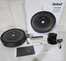 Roomba 890 works with charger.