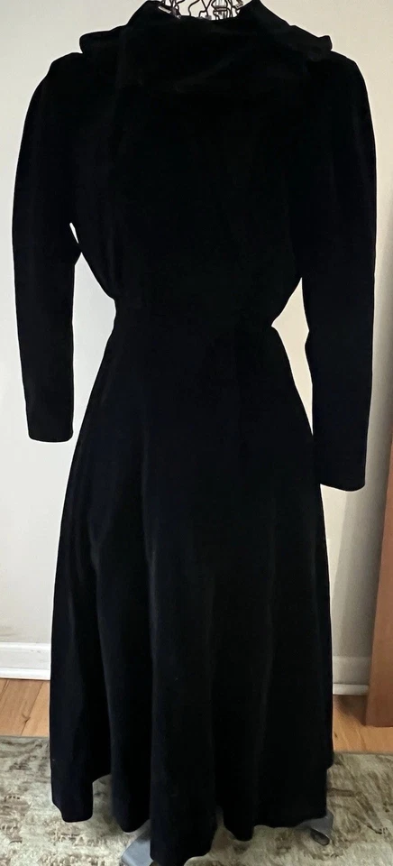 Antiguo Abrigo Victoriano Terciopelo Negro S Forrado en Lana y Seda Hecho a Mano Foto 3 de 4