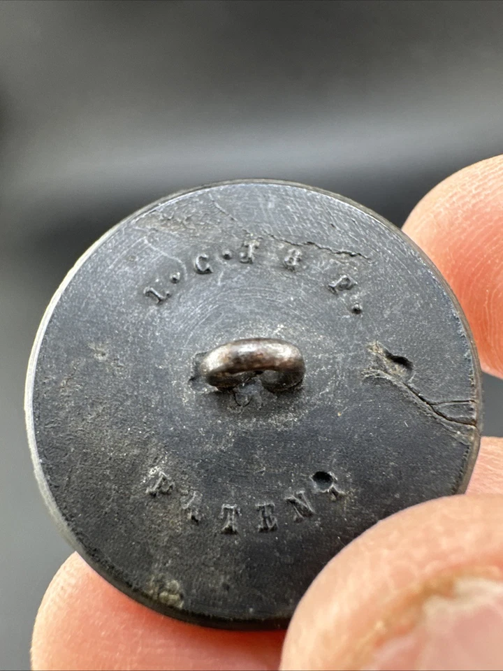 Antique Victorian Era Carved Horn Picture Button Man in Profile 1" 📦 - Image 3 of 4