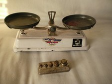 Jouet ancien : balance Rollet avec 5 poids