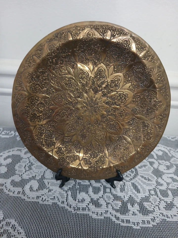 Placa de latón grabada a mano vintage Foto 3 de 3