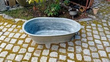 schöne Babywanne, Zinkwanne ,Wanne , Waschwanne, Pflanzgefäß