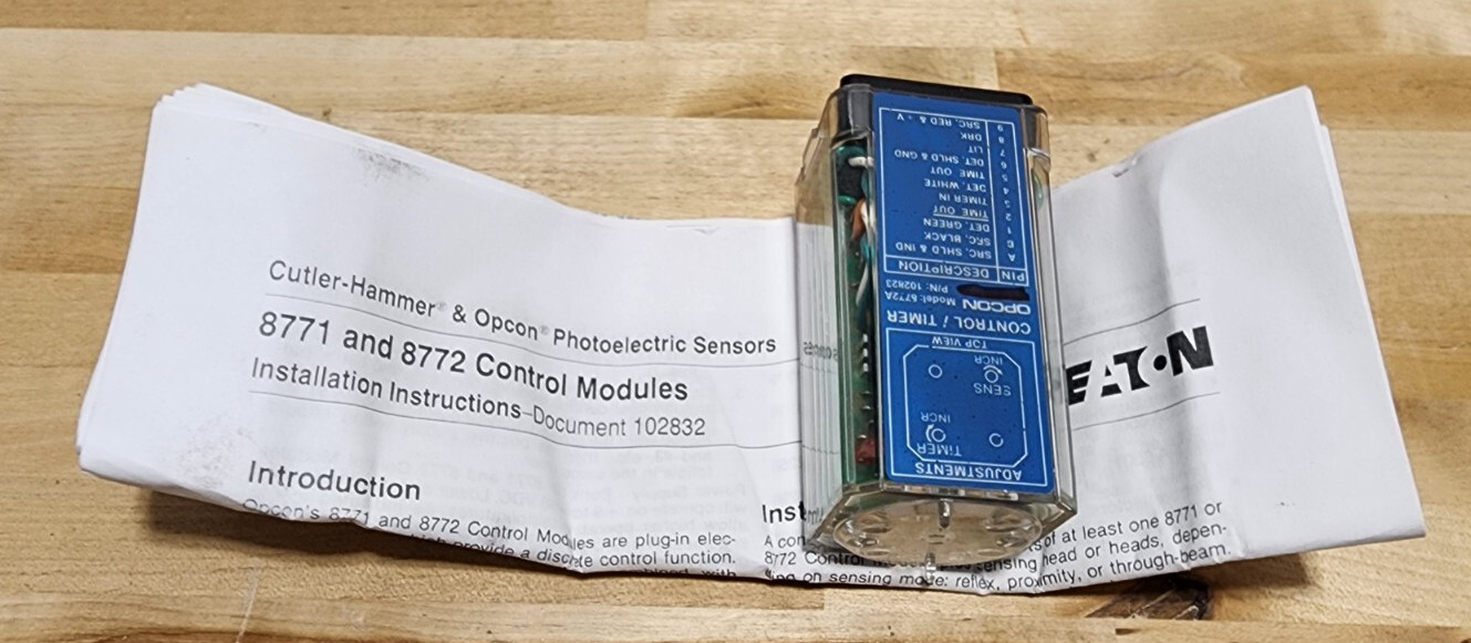 Eaton Cutler Hammer 8772A-6501 Photoelectric Control Unit Module 70 Series NOS