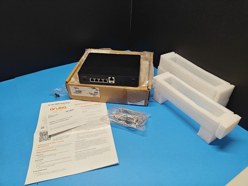 Aruba 9004 GbE RJ45 4-Port Network Gateway 9004-RW R1B21A ( Tested - Working ) - 第 1/14 張圖片