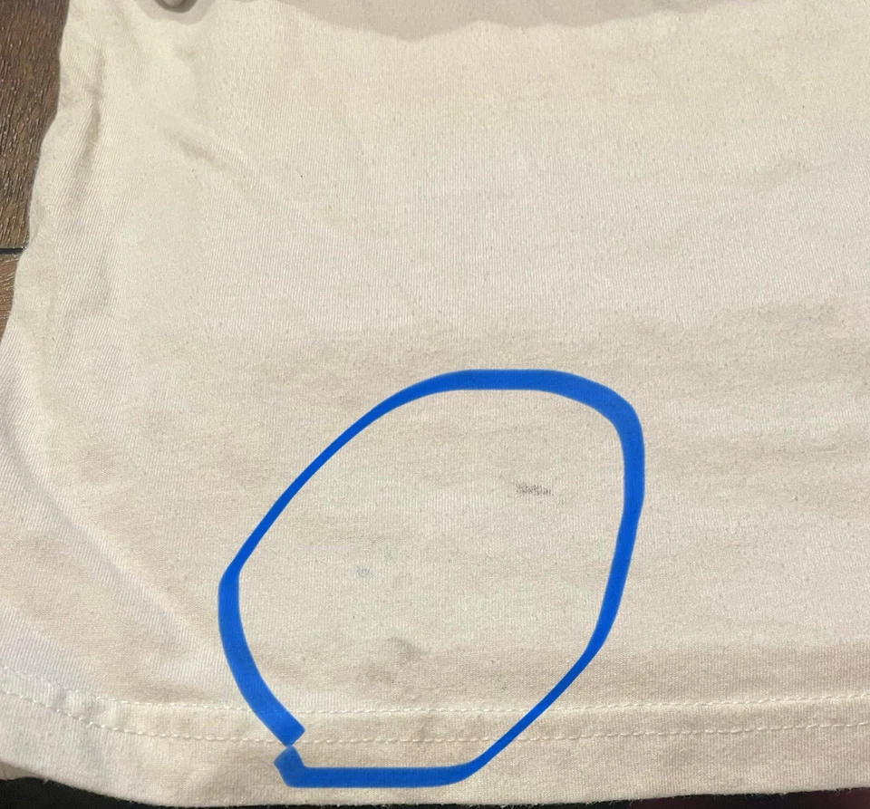 Riot Society Hombre Camiseta Blanca Oso Esqueleto Sosteniendo Rojo Solo Bebida Taza Talla L Foto 4 de 4