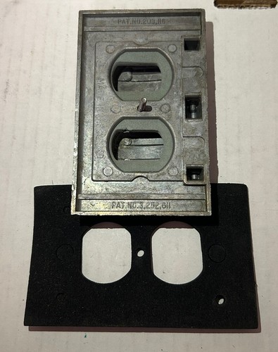 Slater Tapa Abatible #3780 Placa Resistente a la Intemperie Con Junta Nuevo de Lote Antiguo - Imagen 7 de 7